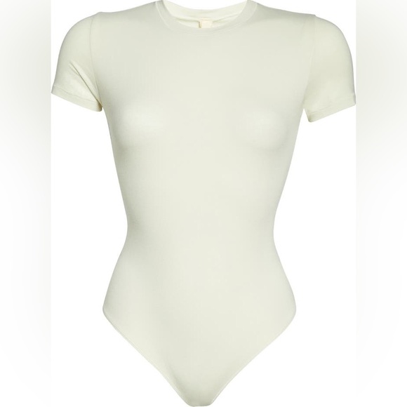 SKIMS Stretch Cotton Jersey T-Shirt Bodysuit, LIMITED EDITION BONE, BN, XXS, $62 - Picture 1 of 9
